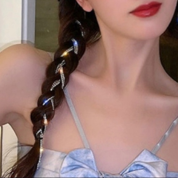 Last! Rhinestone bling clip in hair extension - Picture 1 of 6